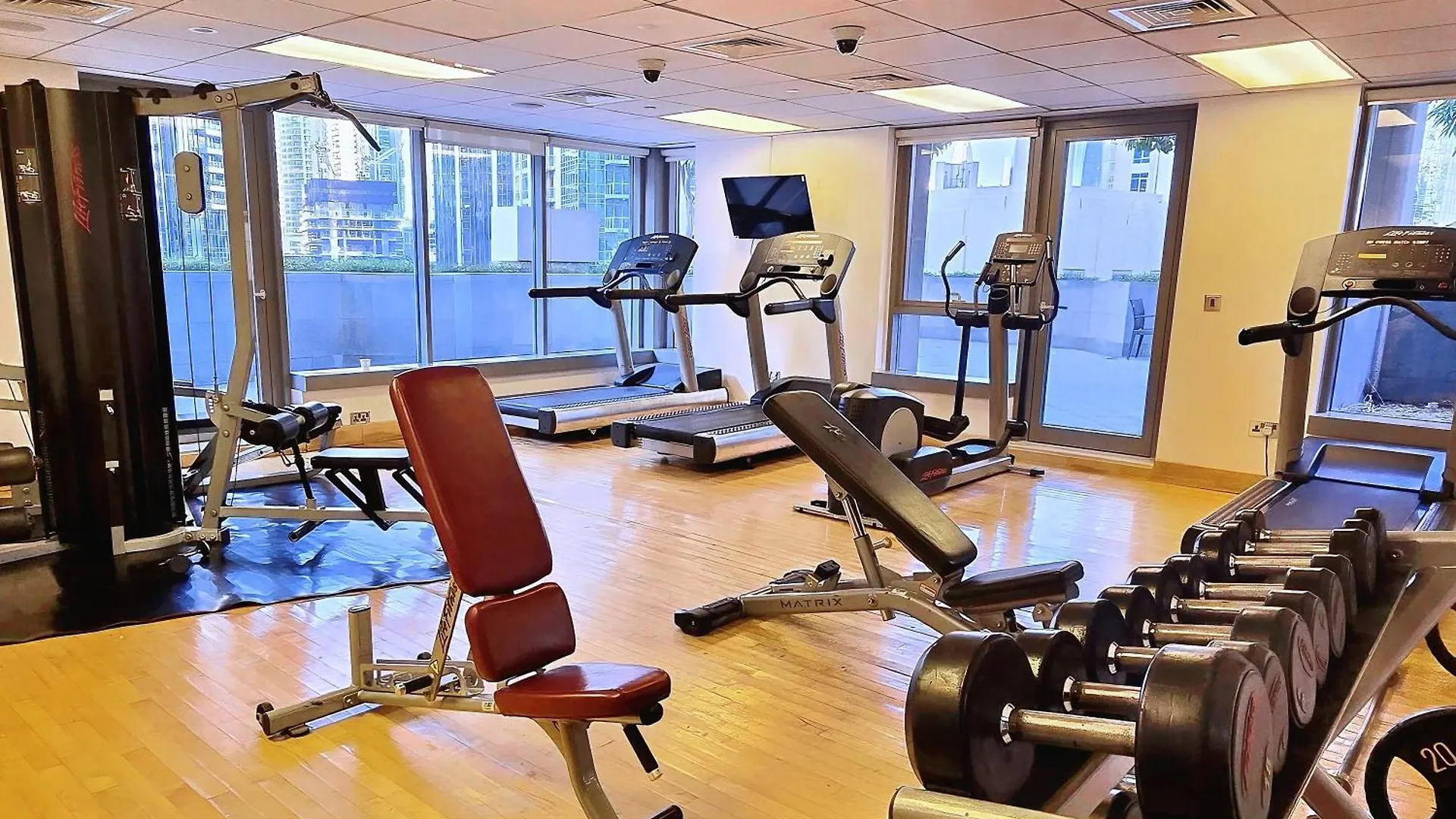 Vserve - 1 Bedroom Spacious Majestic Burj Khalifa View Dubai Apartment